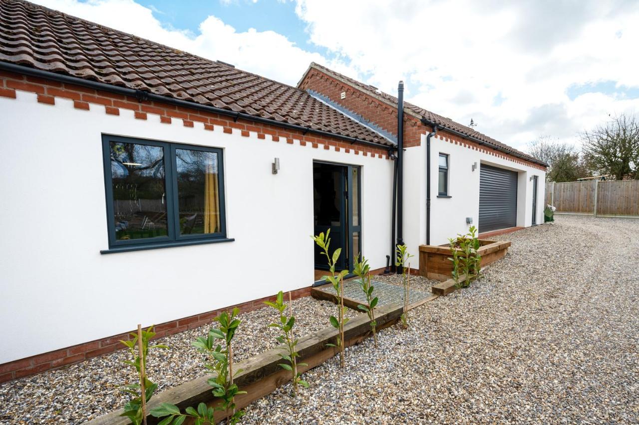 Little House - Perfect For Exploring The Broads Villa Acle Buitenkant foto